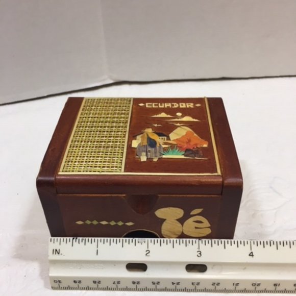Wooden Box Paper Holder Dispenser Ecuador Country Scene Tabletop 3.75x2.75x2.5" - Picture 8 of 11